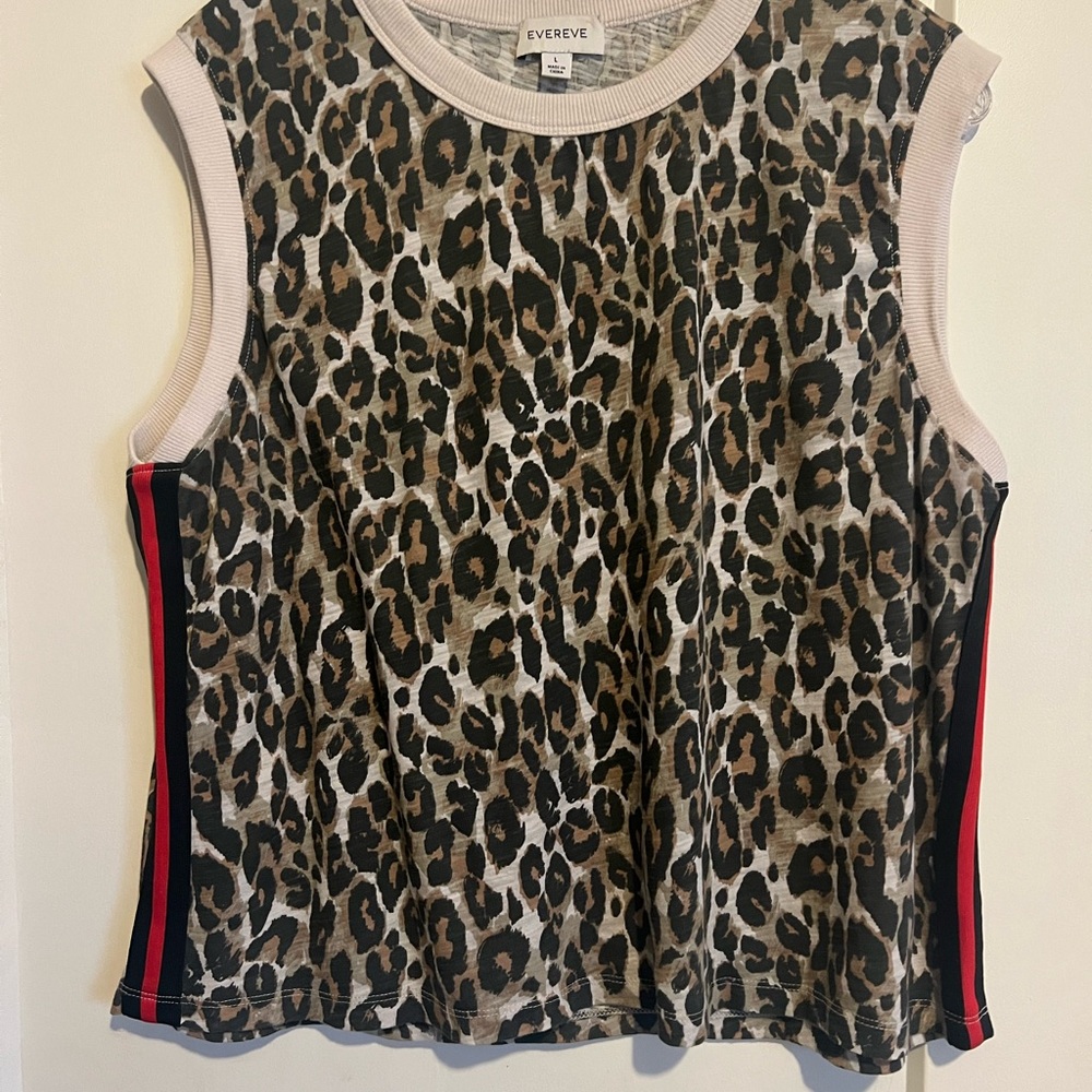 Evereve Leopard Print Muscle Tee with Red Accents